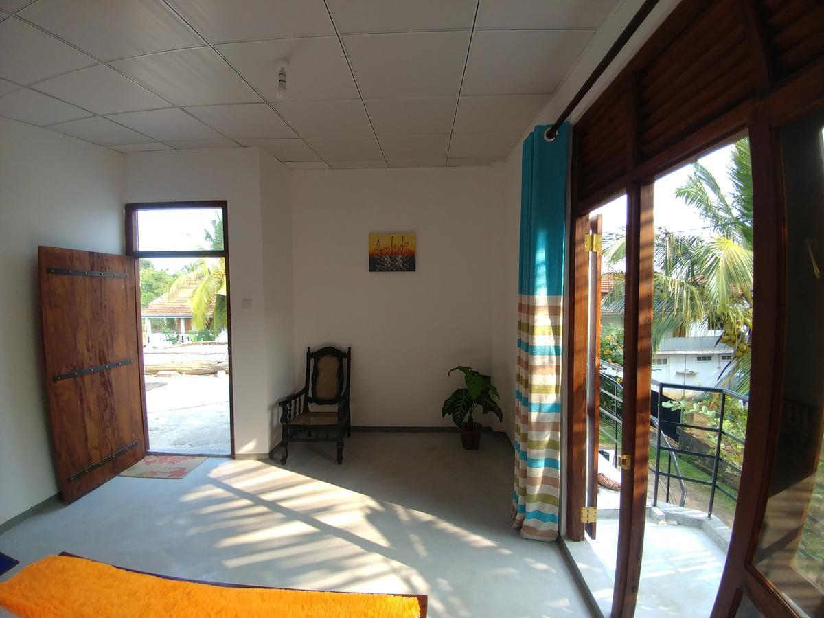 Sun Hill Home Уелигама Екстериор снимка